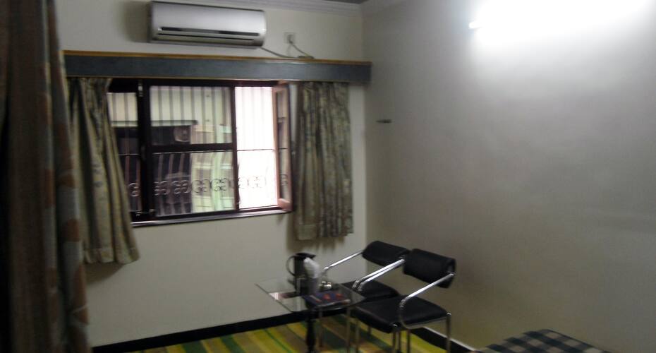 Hotel Modern Lahurabir, Varanasi 4